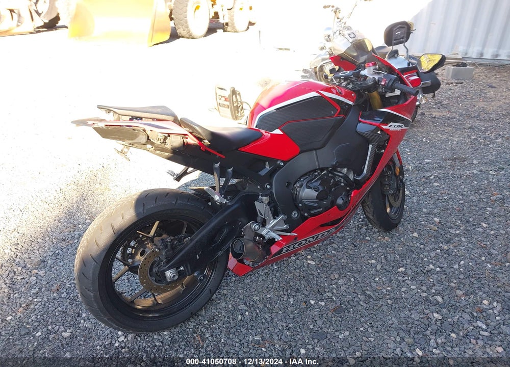 2017 HONDA CBR1000 RR VIN: JH2SC7701HK000093