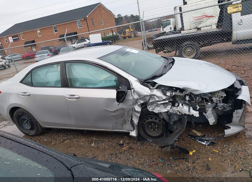 2018 TOYOTA COROLLA LE VIN: 2T1BURHE5JC097897
