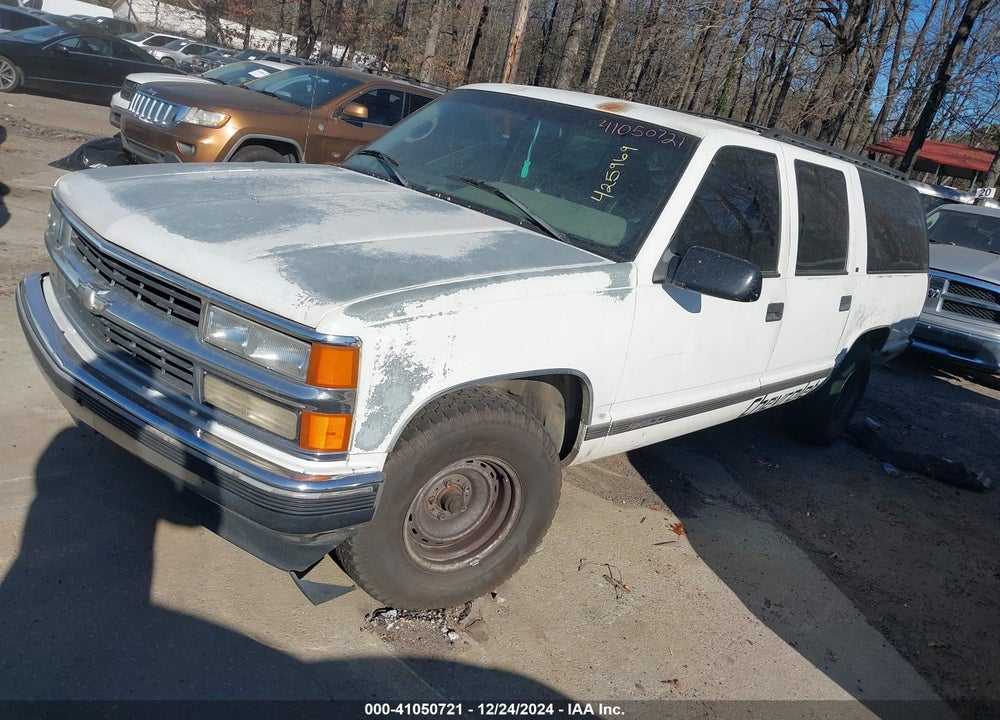 1996 CHEVROLET SUBURBAN C1500 VIN: 1GNEC16R5TJ425969