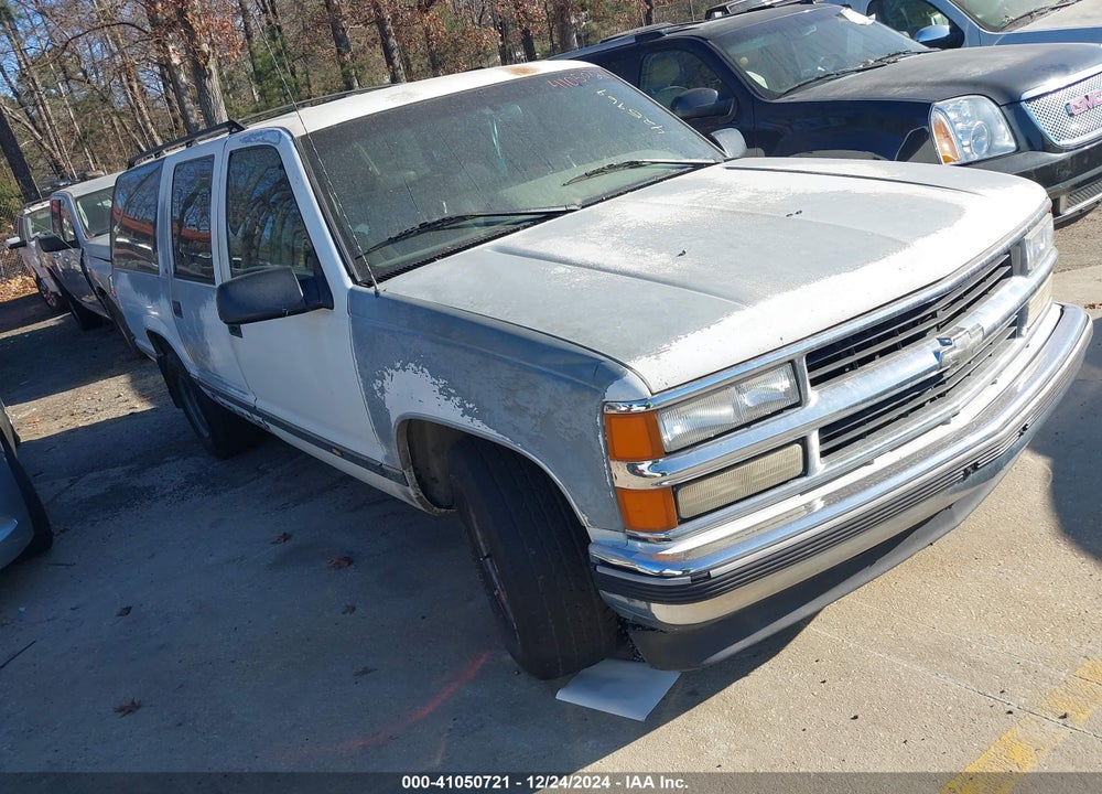1996 CHEVROLET SUBURBAN C1500 VIN: 1GNEC16R5TJ425969