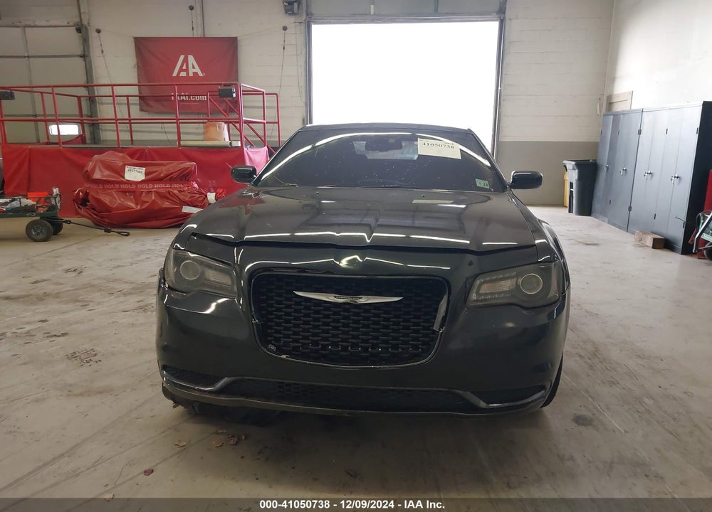 2019 CHRYSLER 300 TOURING VIN: 2C3CCAAG2KH555976