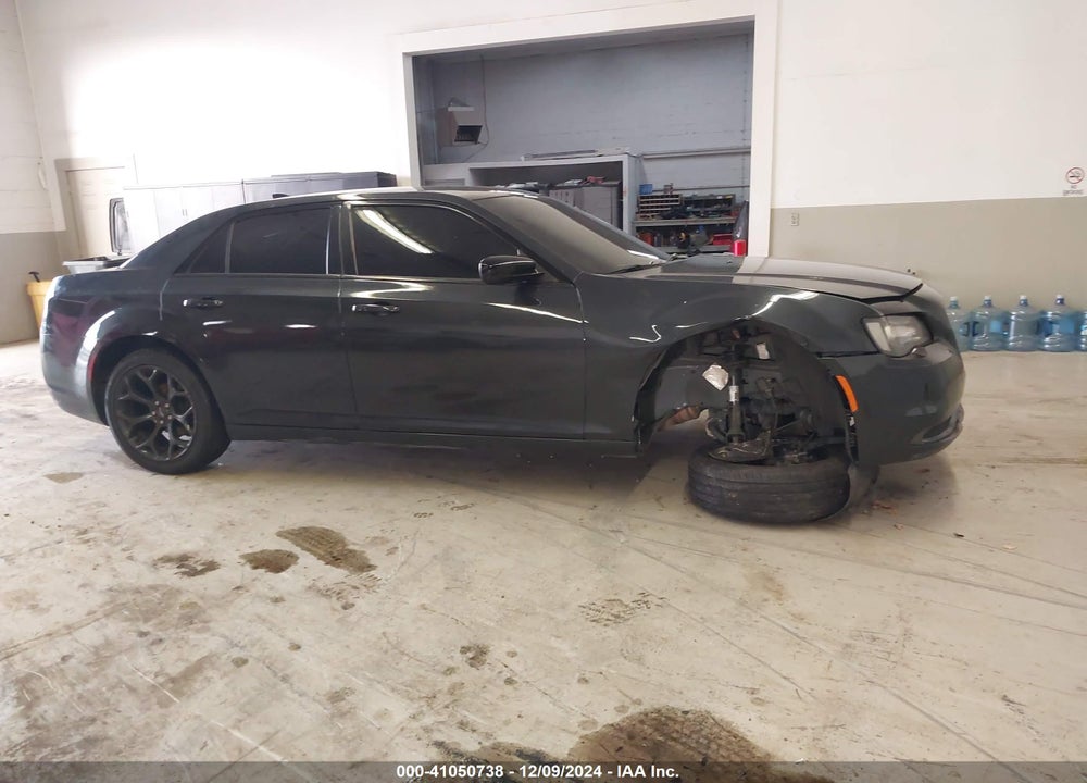 2019 CHRYSLER 300 TOURING VIN: 2C3CCAAG2KH555976