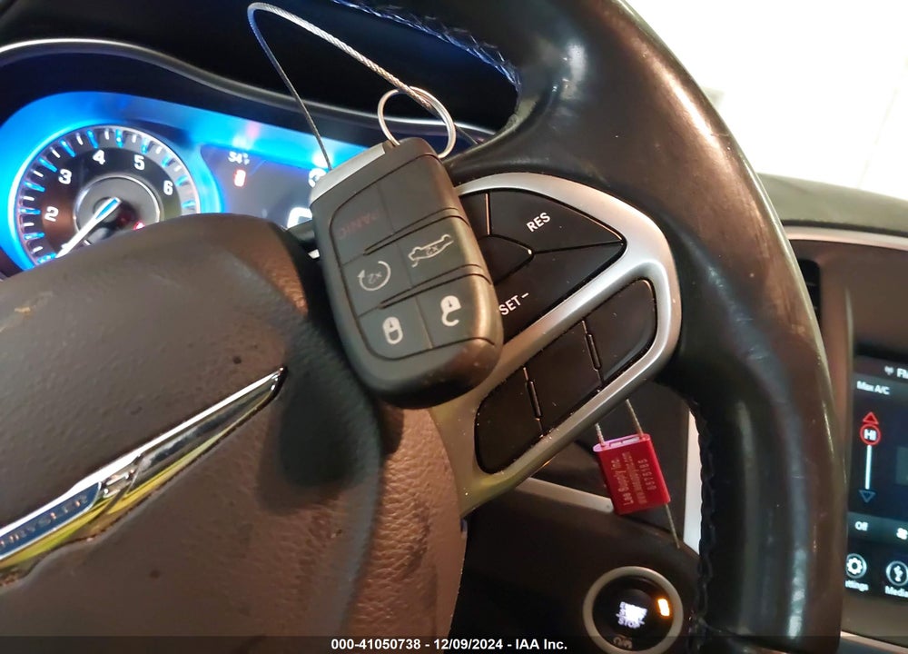 2019 CHRYSLER 300 TOURING VIN: 2C3CCAAG2KH555976
