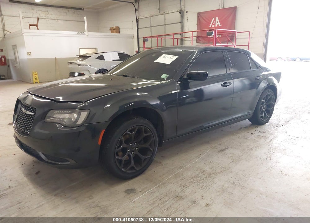 2019 CHRYSLER 300 TOURING VIN: 2C3CCAAG2KH555976