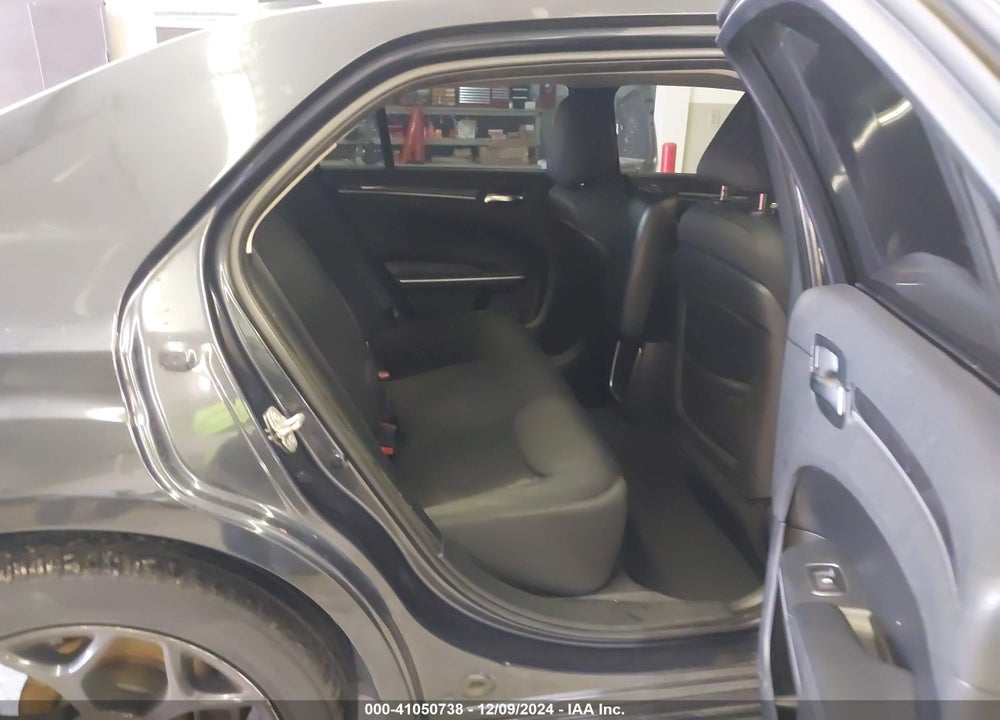 2019 CHRYSLER 300 TOURING VIN: 2C3CCAAG2KH555976