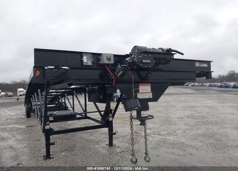 2023 KAUFMAN TRAILERS CAR CARRIER GOOSENECK TRAILER VIN: 7UZFW5038PL004347