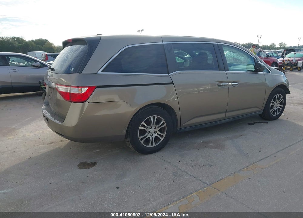 2011 HONDA ODYSSEY EX-L VIN: 5FNRL5H61BB005622
