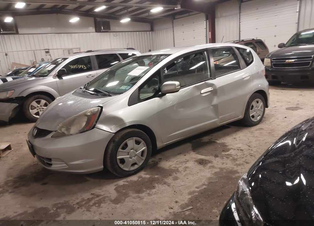 2013 HONDA FIT VIN: JHMGE8H33DC004799