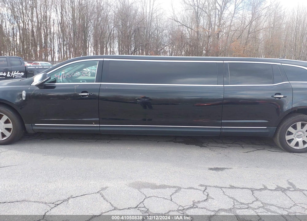 2019 LINCOLN MKT LIMO/HEARSE VIN: 2L1MJ5LT1KBL03059