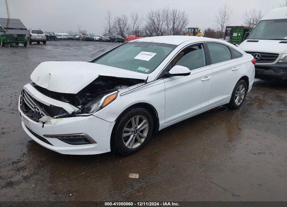 2015 HYUNDAI SONATA SE VIN: 5NPE24AF7FH144893