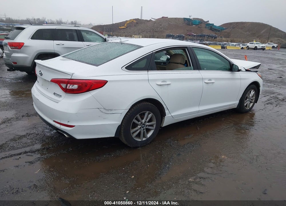 2015 HYUNDAI SONATA SE VIN: 5NPE24AF7FH144893