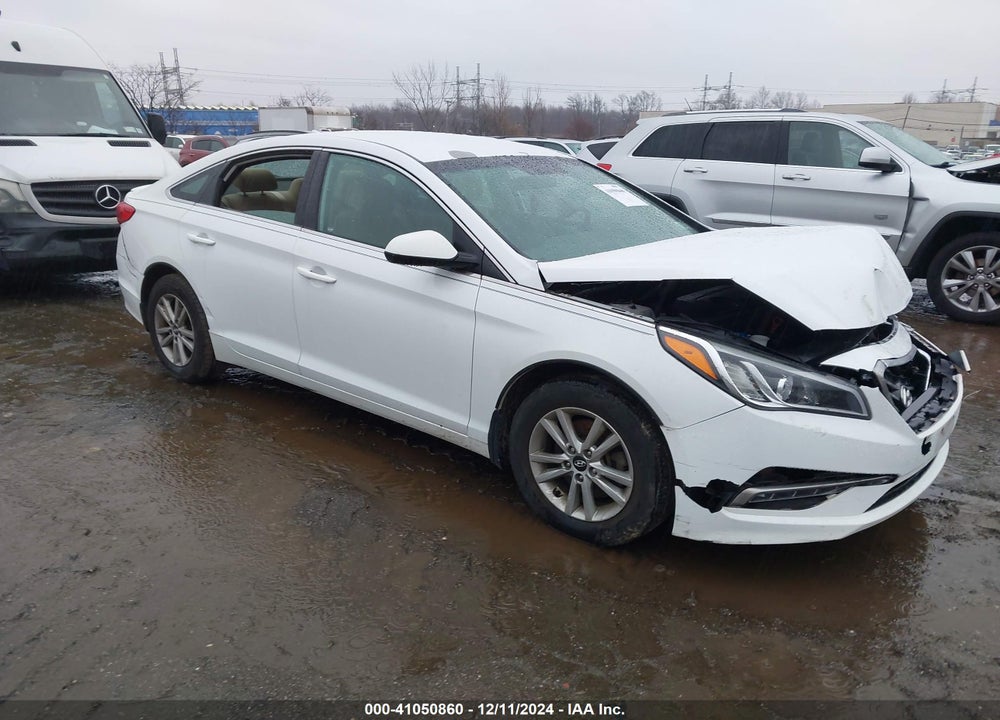 2015 HYUNDAI SONATA SE VIN: 5NPE24AF7FH144893