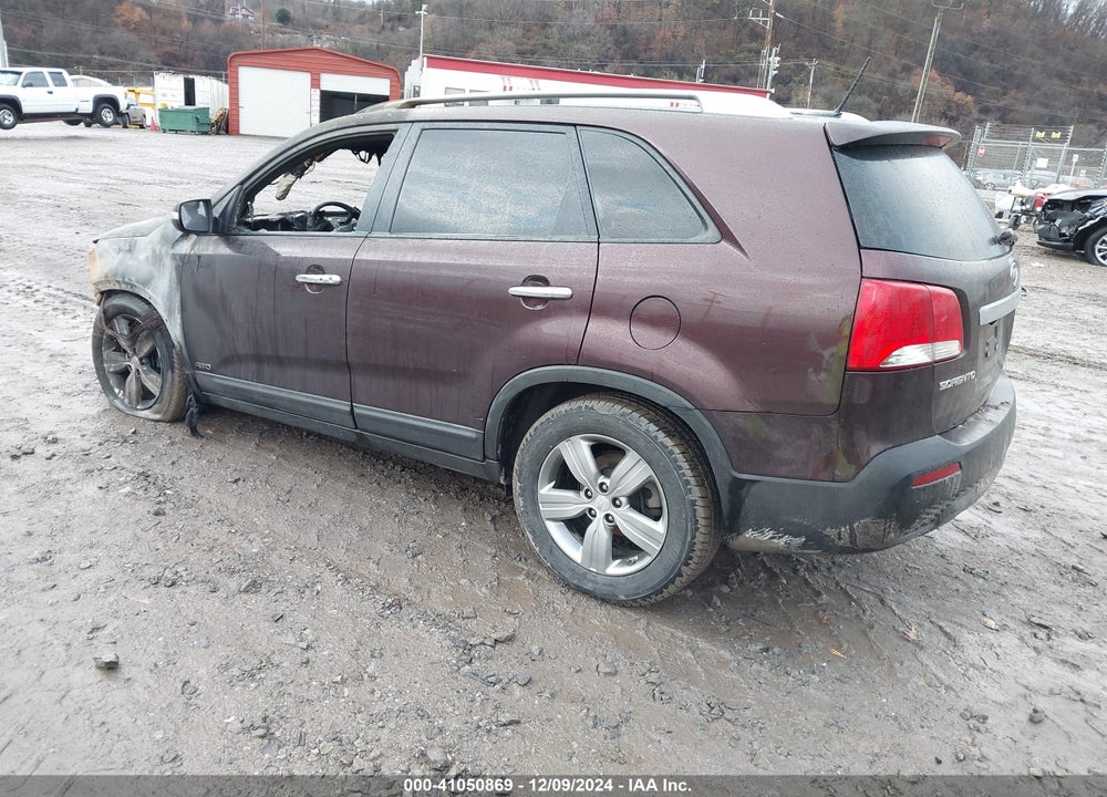 2013 KIA SORENTO EX VIN: 5XYKUCA60DG384315