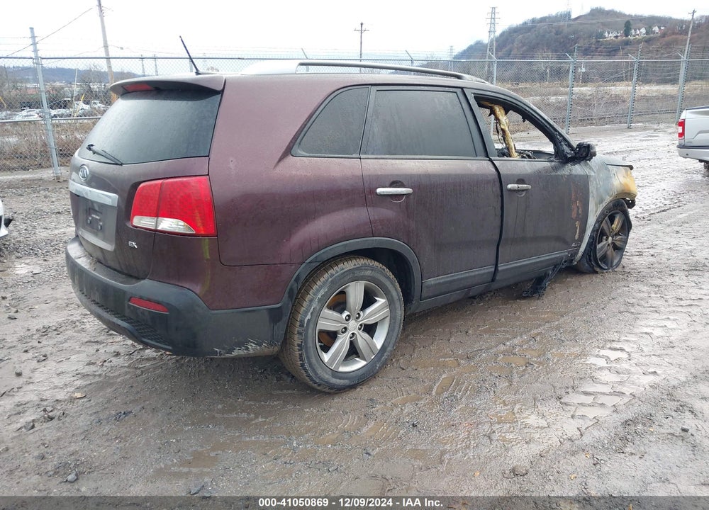 2013 KIA SORENTO EX VIN: 5XYKUCA60DG384315