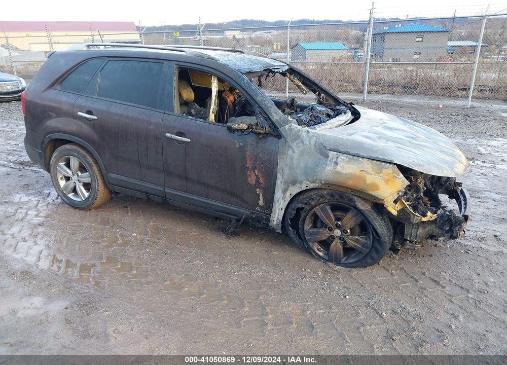 2013 KIA SORENTO EX VIN: 5XYKUCA60DG384315