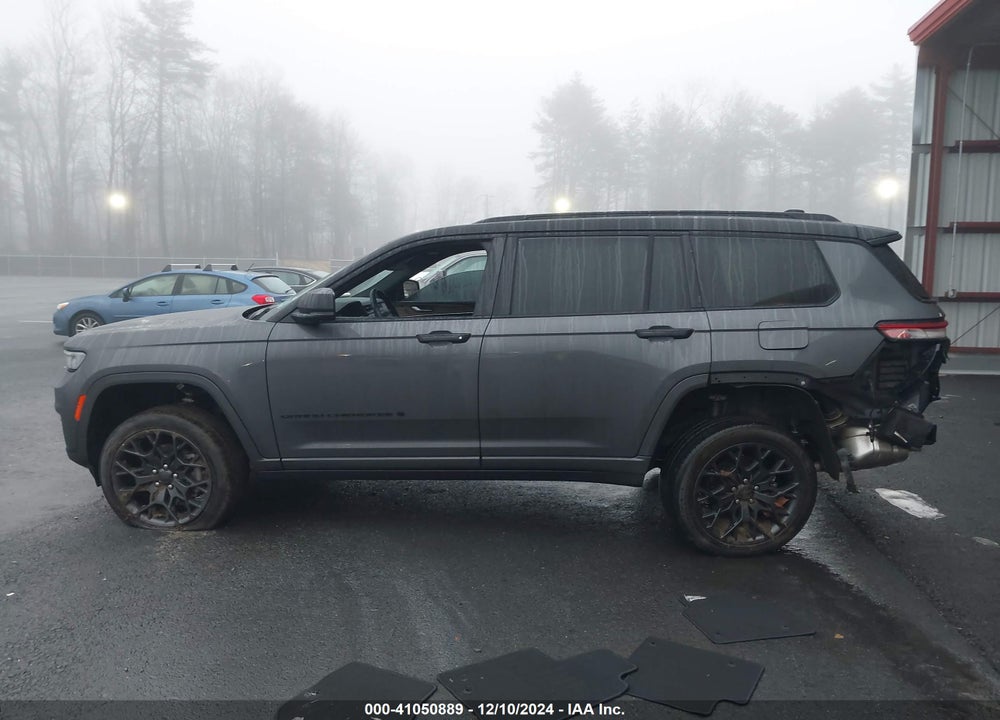 2024 JEEP GRAND CHEROKEE L SUMMIT 4X4 VIN: 1C4RJKEG9R8917670