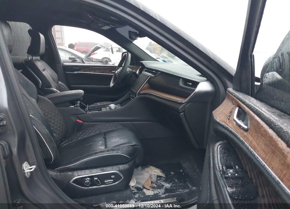 2024 JEEP GRAND CHEROKEE L SUMMIT 4X4 VIN: 1C4RJKEG9R8917670