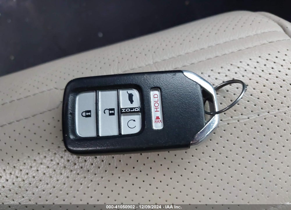 2019 HONDA CR-V VIN: 2HKRW2H83KH601081