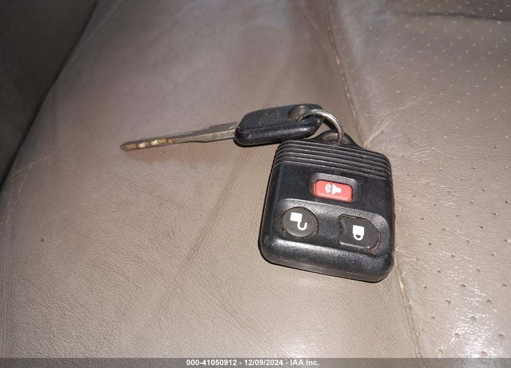 2003 FORD E-250 RECREATIONAL VIN: 1FDPE24L33HB53747