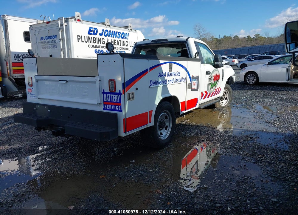2022 FORD F-350 XL VIN: 1FDRF3A60NEG45845