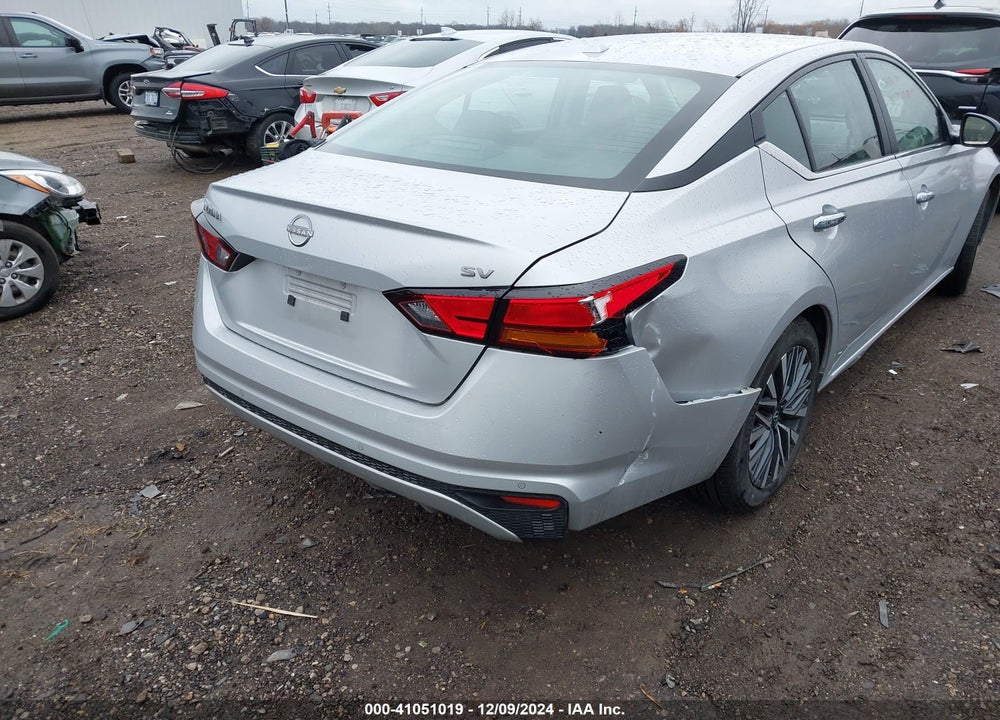 2024 NISSAN ALTIMA SV FWD VIN: 1N4BL4DV3RN392247