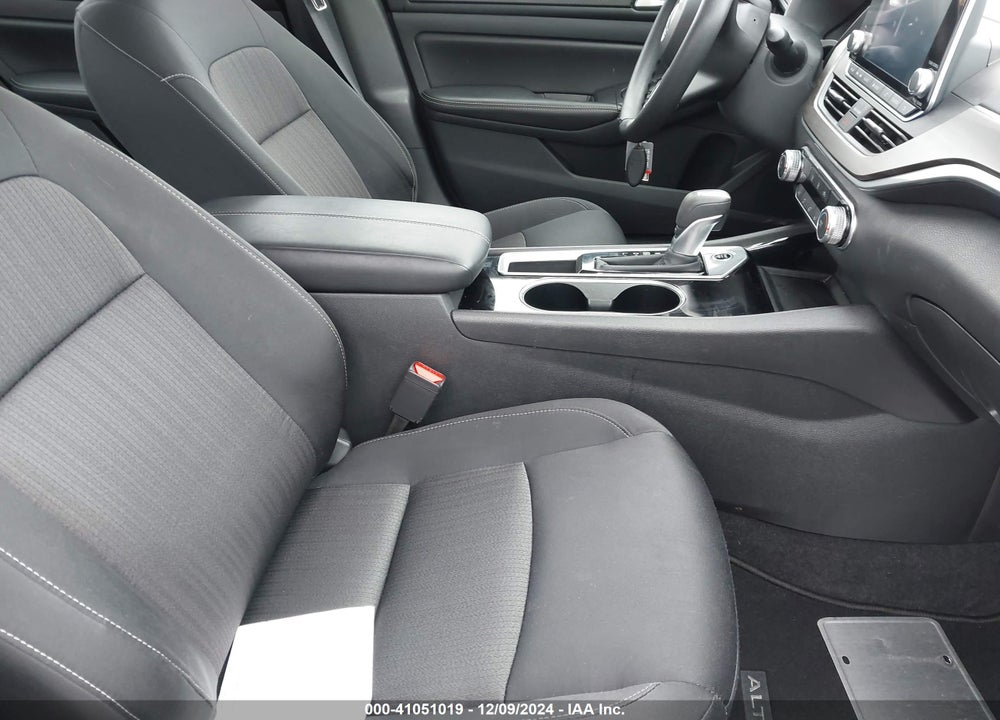 2024 NISSAN ALTIMA SV FWD VIN: 1N4BL4DV3RN392247