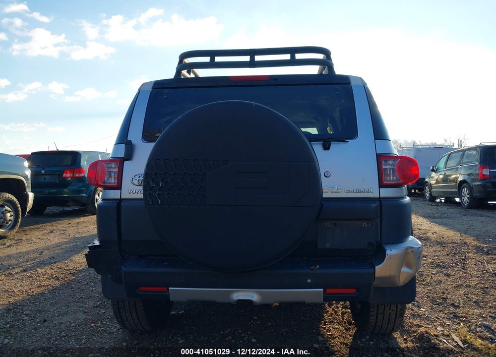 2007 TOYOTA FJ CRUISER VIN: JTEBU11F470003043