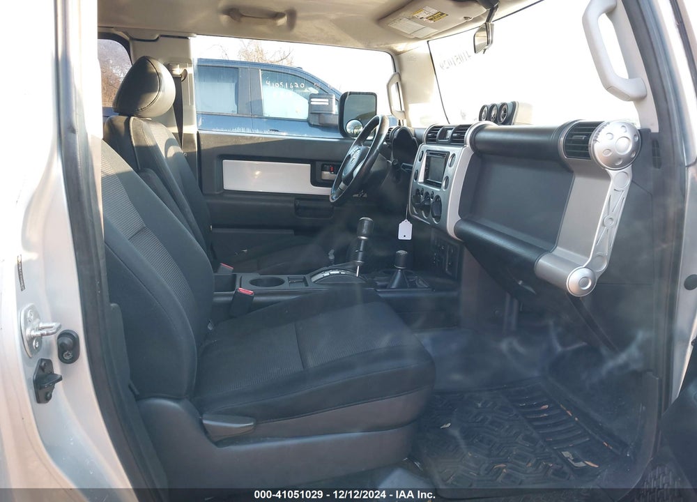 2007 TOYOTA FJ CRUISER VIN: JTEBU11F470003043