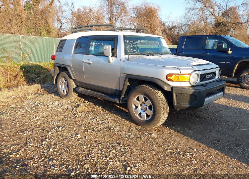 2007 TOYOTA FJ CRUISER VIN: JTEBU11F470003043