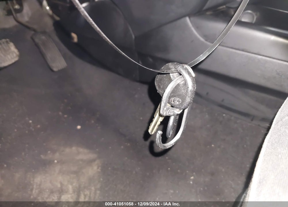 2010 HYUNDAI ELANTRA VIN: KMHDU4AD9AU195780