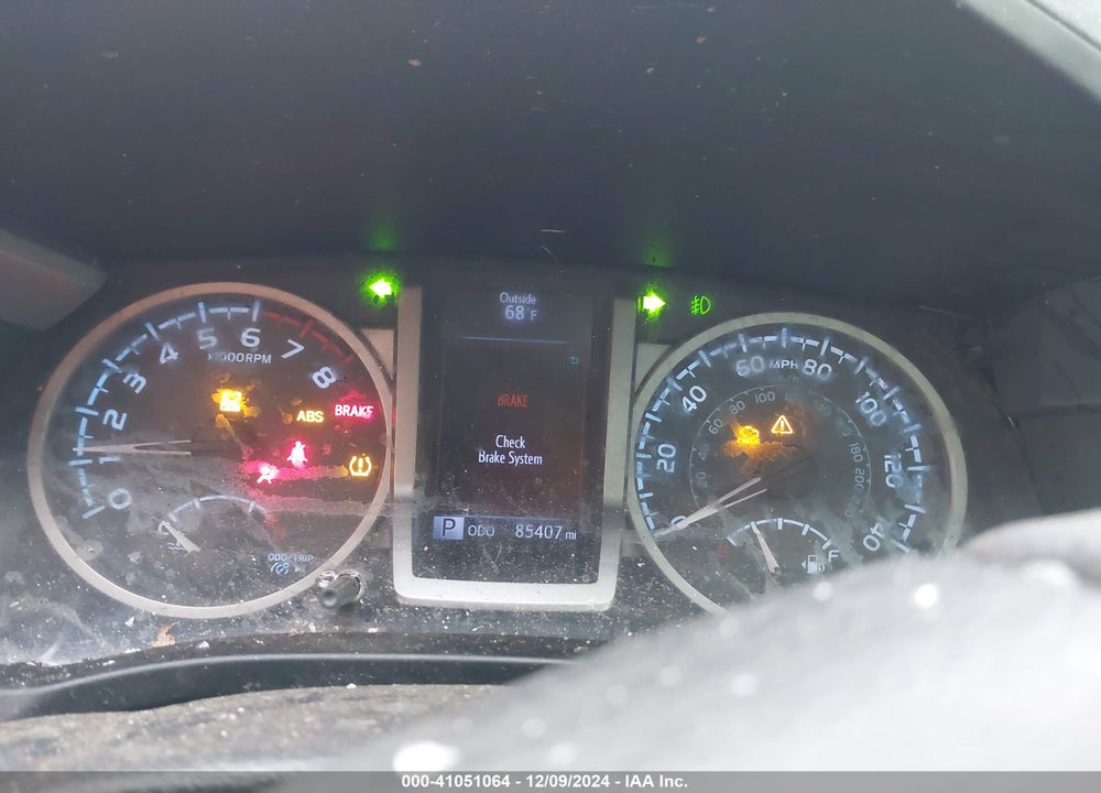 2019 TOYOTA TACOMA SR5 V6 VIN: 3TMAZ5CN3KM106375