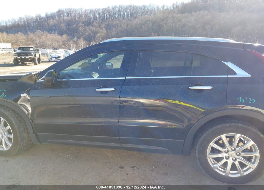 2019 CADILLAC XT4 LUXURY VIN: 1GYFZBR46KF107680