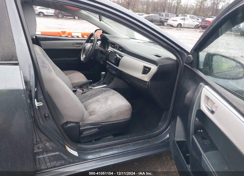 2015 TOYOTA COROLLA LE VIN: 5YFBURHE3FP325872