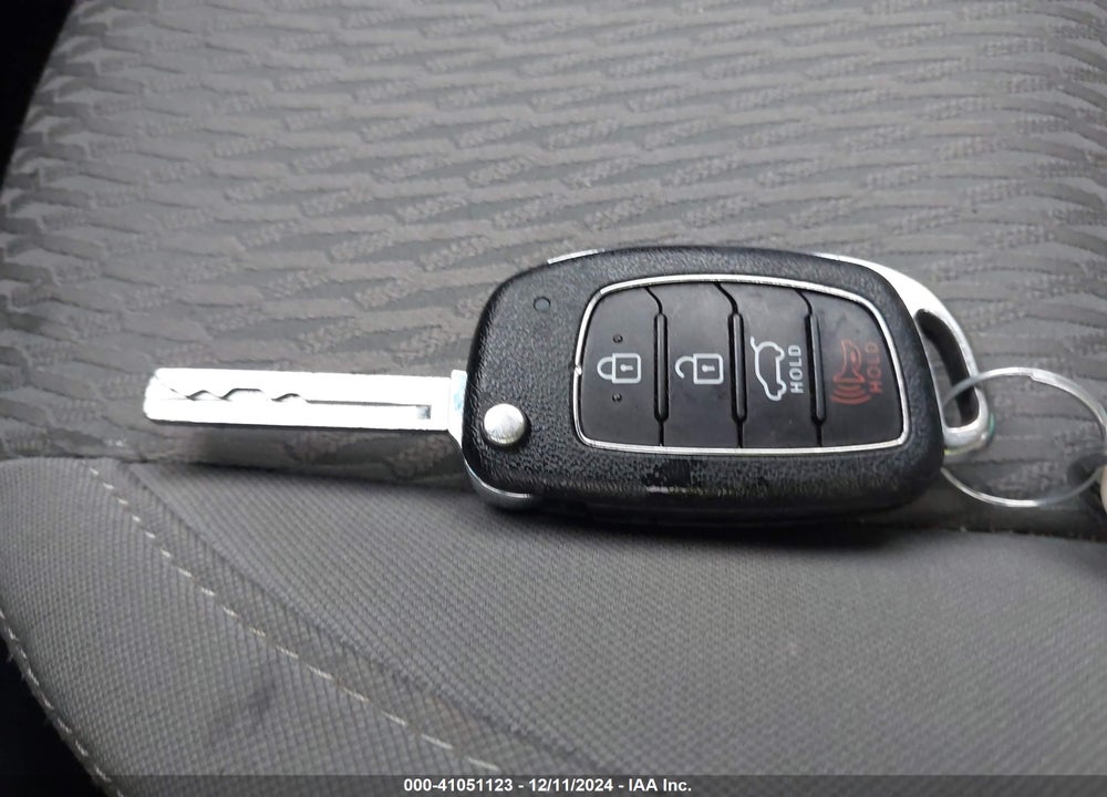 2019 HYUNDAI SANTA FE XL SE VIN: KM8SMDHF5KU301335