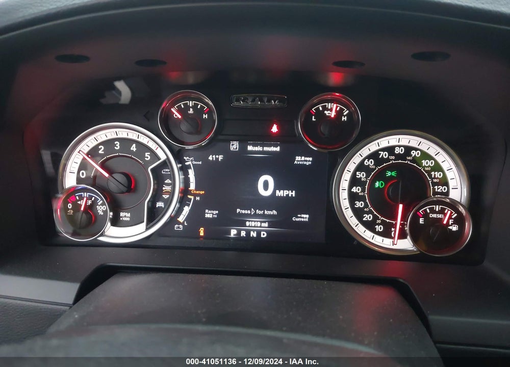 2018 RAM 1500 LAIE  4X4 5'7 BOX VIN: 1C6RR7NM1JS237059