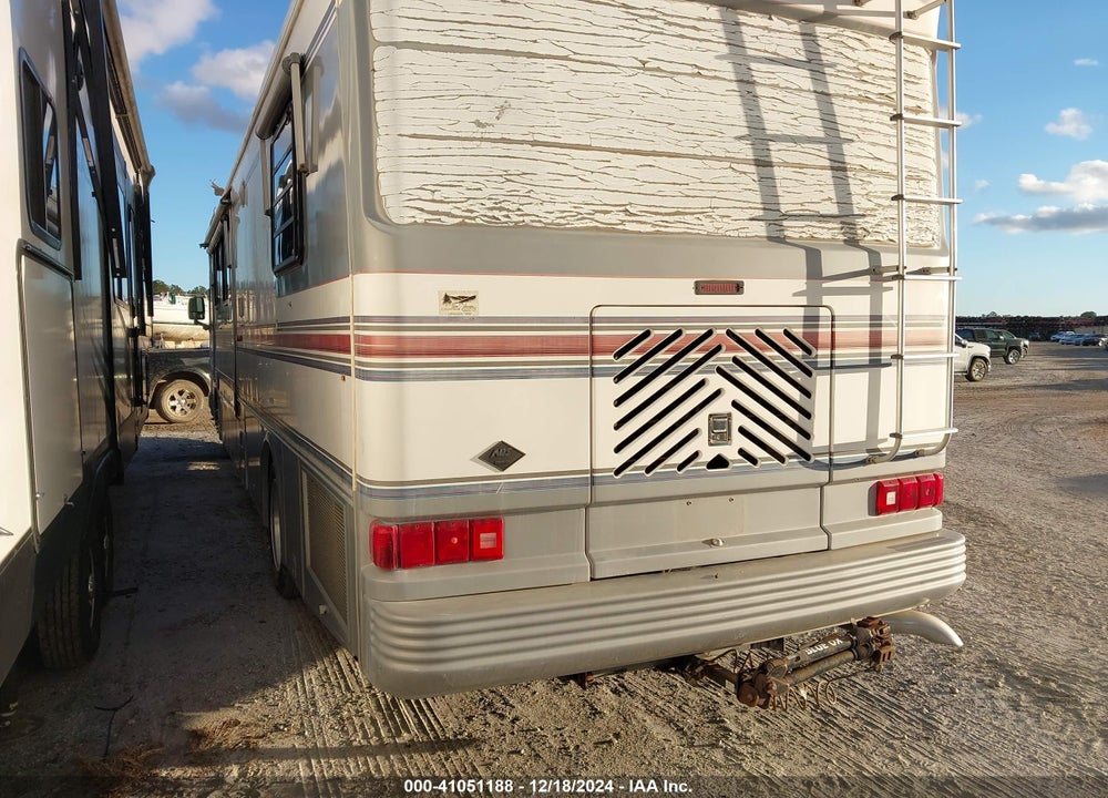 1994 NEWMAR KOUNTRY STAR VIN: 4S7MT9K08RC012899