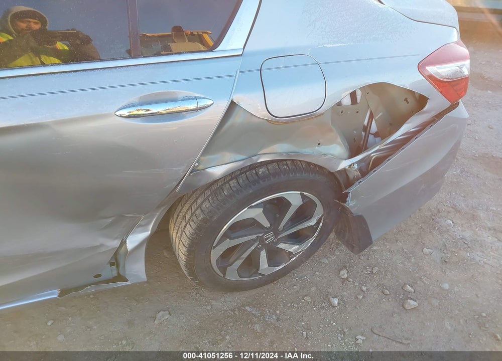 2017 HONDA ACCORD VIN: 1HGCR3F80HA029717