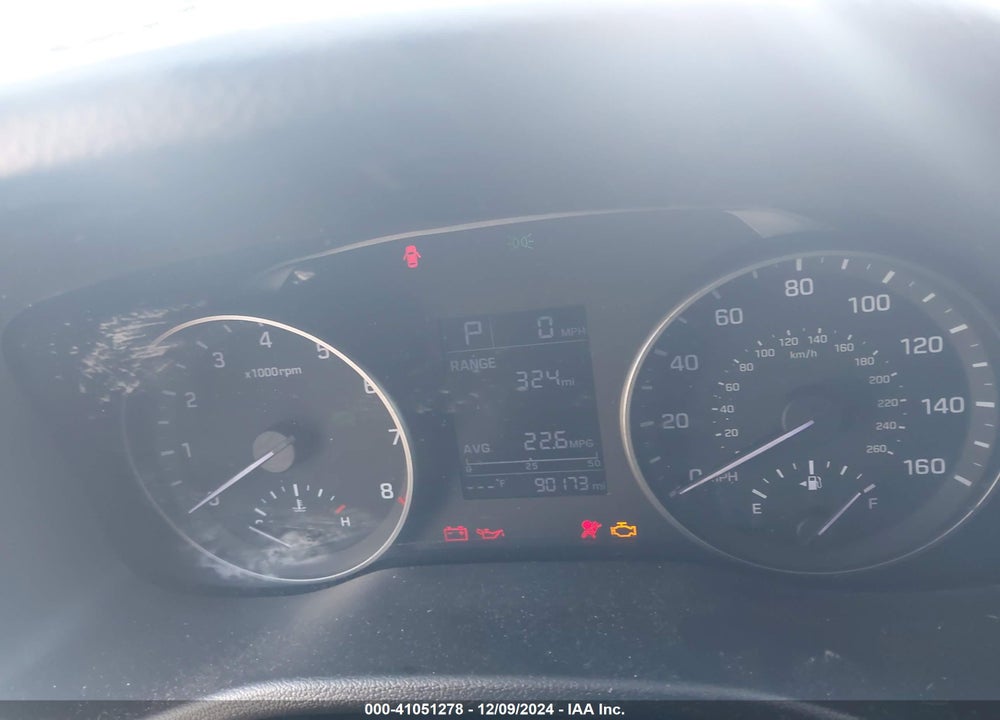 2018 HYUNDAI ELANTRA VIN: 5NPD74LFXJH313775