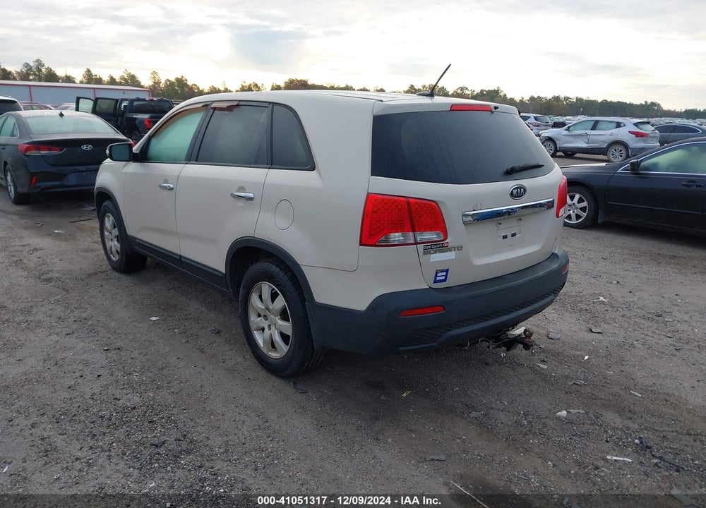 2011 KIA SORENTO LX VIN: 5XYKT3A17BG098675