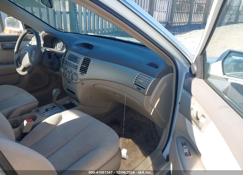 2007 KIA OPTIMA LX VIN: KNAGE123375117143