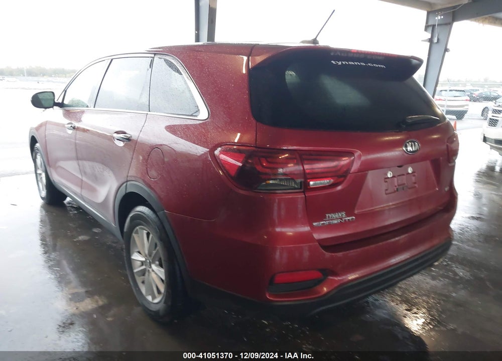 2019 KIA SORENTO 2.4L LX VIN: 5XYPG4A38KG523757