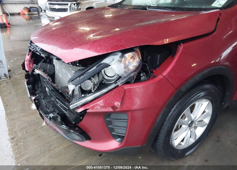 2019 KIA SORENTO 2.4L LX VIN: 5XYPG4A38KG523757