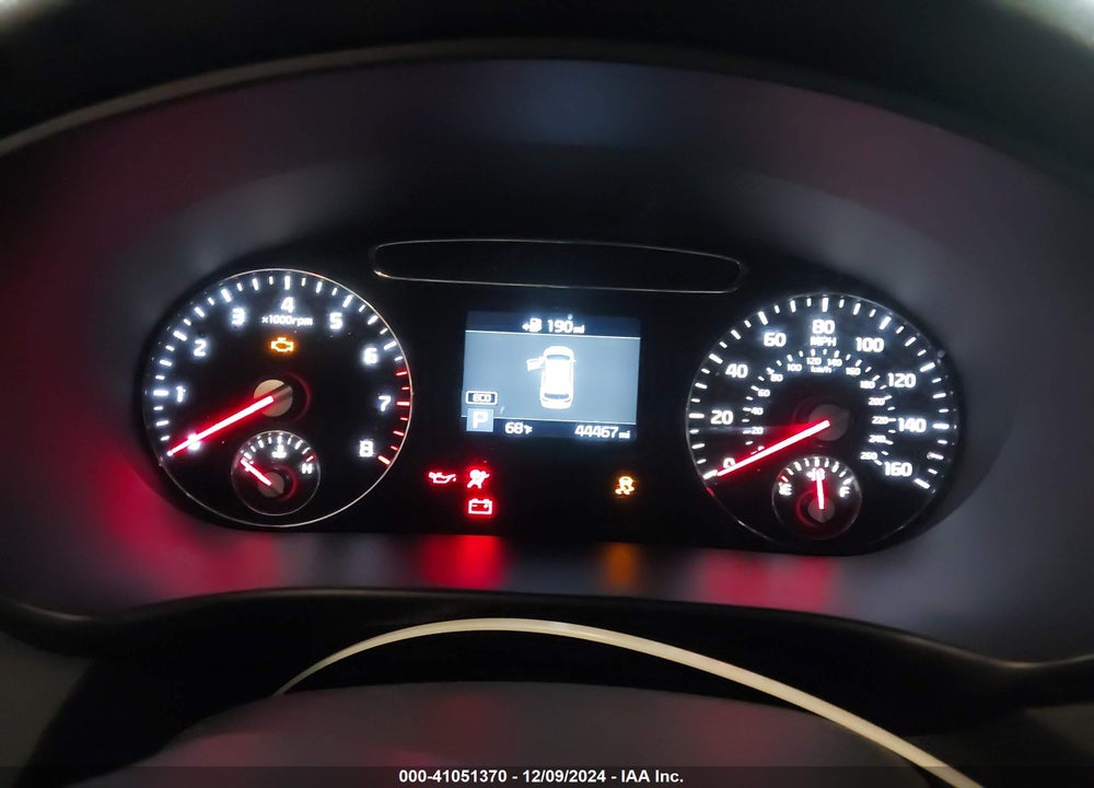 2019 KIA SORENTO 2.4L LX VIN: 5XYPG4A38KG523757