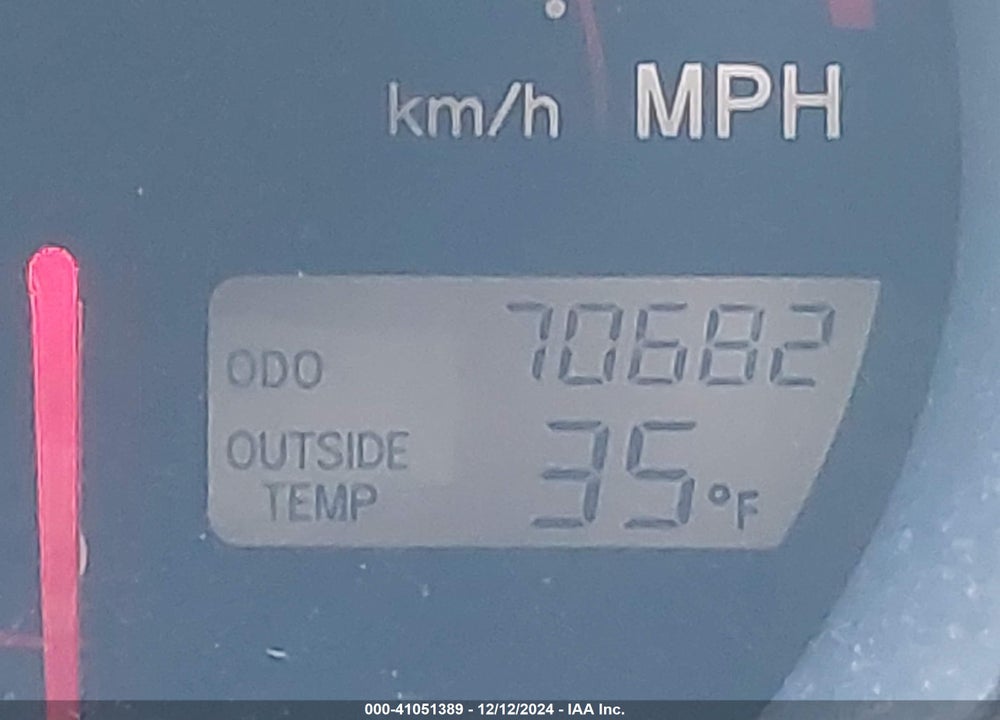 2005 TOYOTA MATRIX VIN: 2T1KR32E05C370404