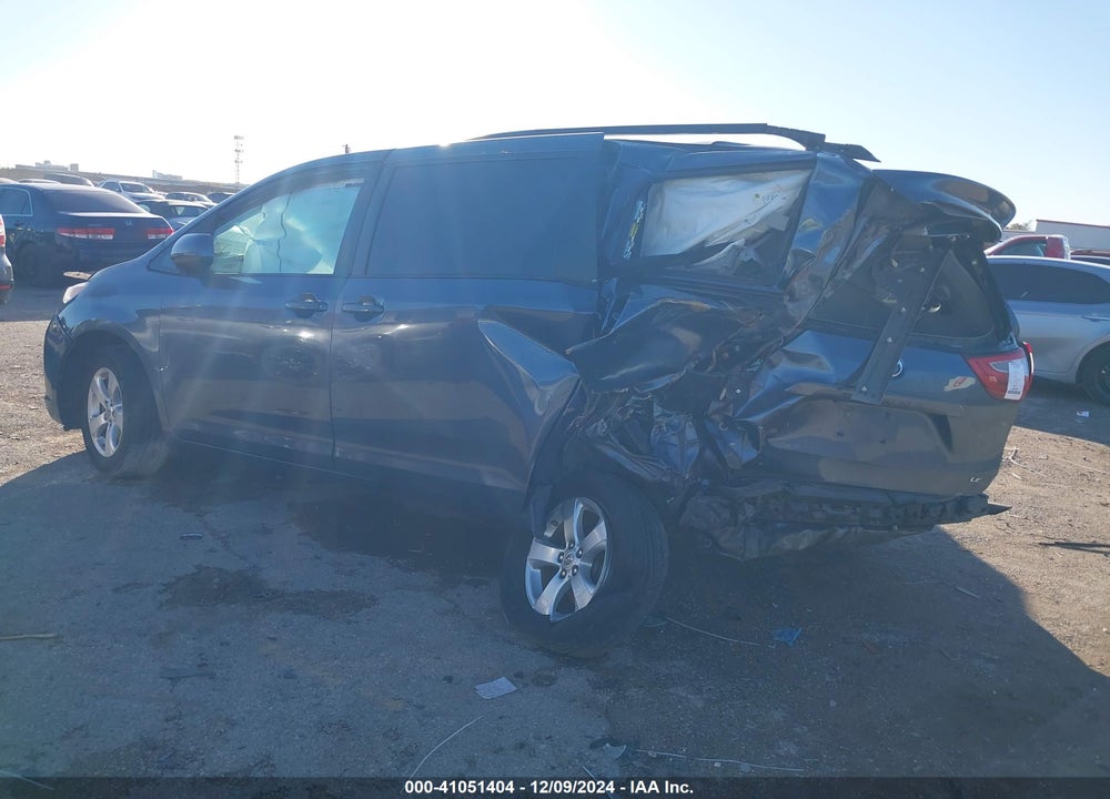 2017 TOYOTA SIENNA VIN: 5TDKZ3DC9HS825063