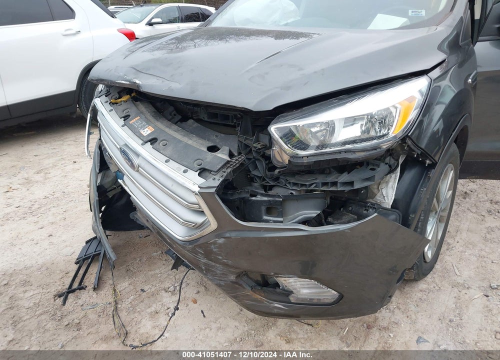 2017 FORD ESCAPE SE VIN: 1FMCU9GD8HUE75894