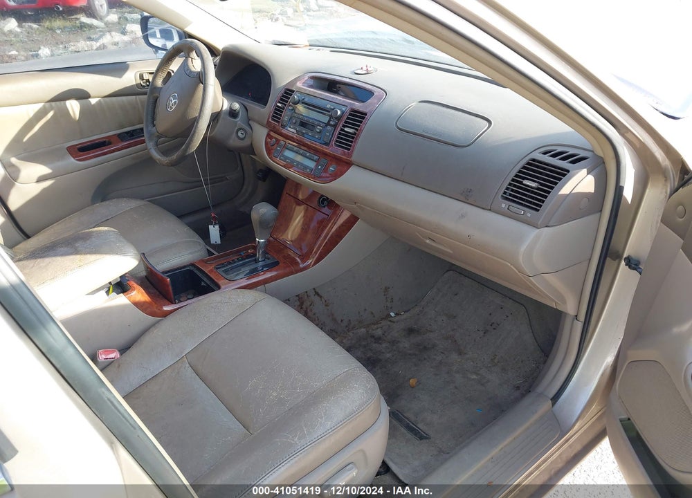 2005 TOYOTA CAMRY XLE V6 VIN: 4T1BF32K55U596662
