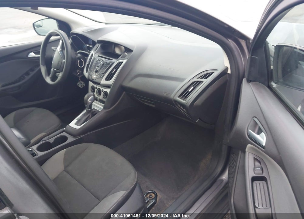 2014 FORD FOCUS SE VIN: 1FADP3F25EL425393