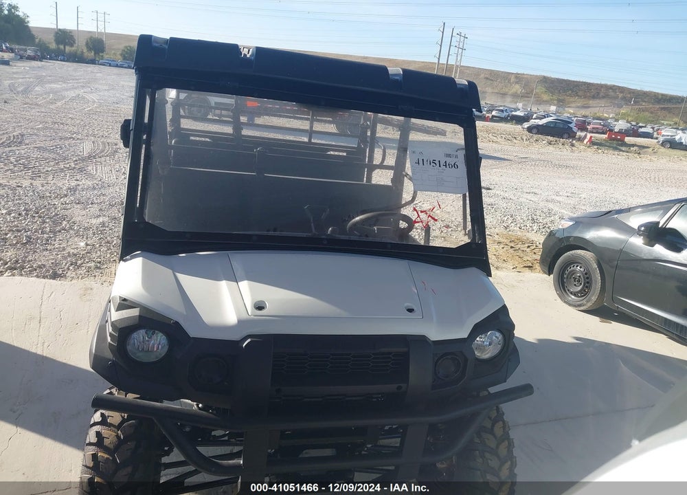 2023 KAWASAKI KAT820 B VIN: JKBATSB18PB502725