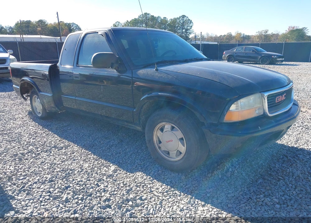 2003 GMC SONOMA SLS VIN: 1GTCS19H138182562